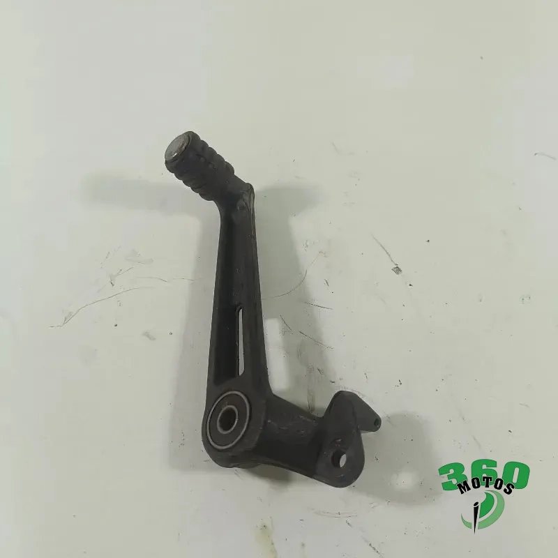 Pedal freno trasero