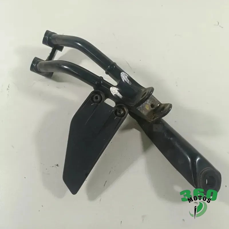 Soporte estribera trasero derecho
