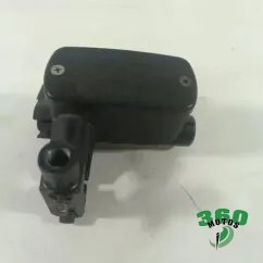 Bomba freno delantera