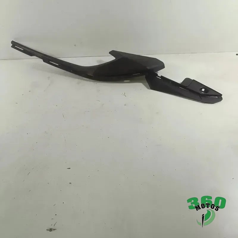 Embellecedor bajo cacha derecha