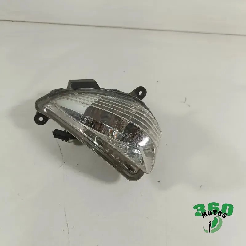 Intermitente delantero izquierdo