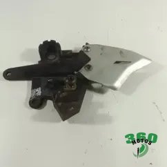 Soporte estribera delantero izquierdo Kawasaki Z650 2017 - 2019