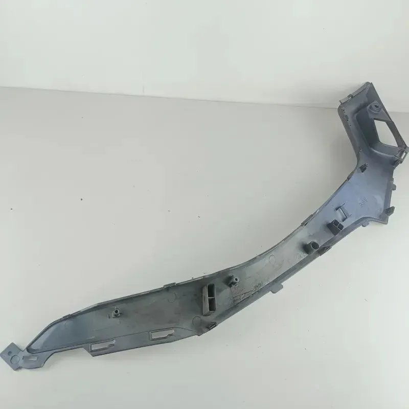 Cacha delantera derecha