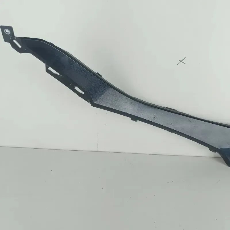 Cacha delantera izquierda