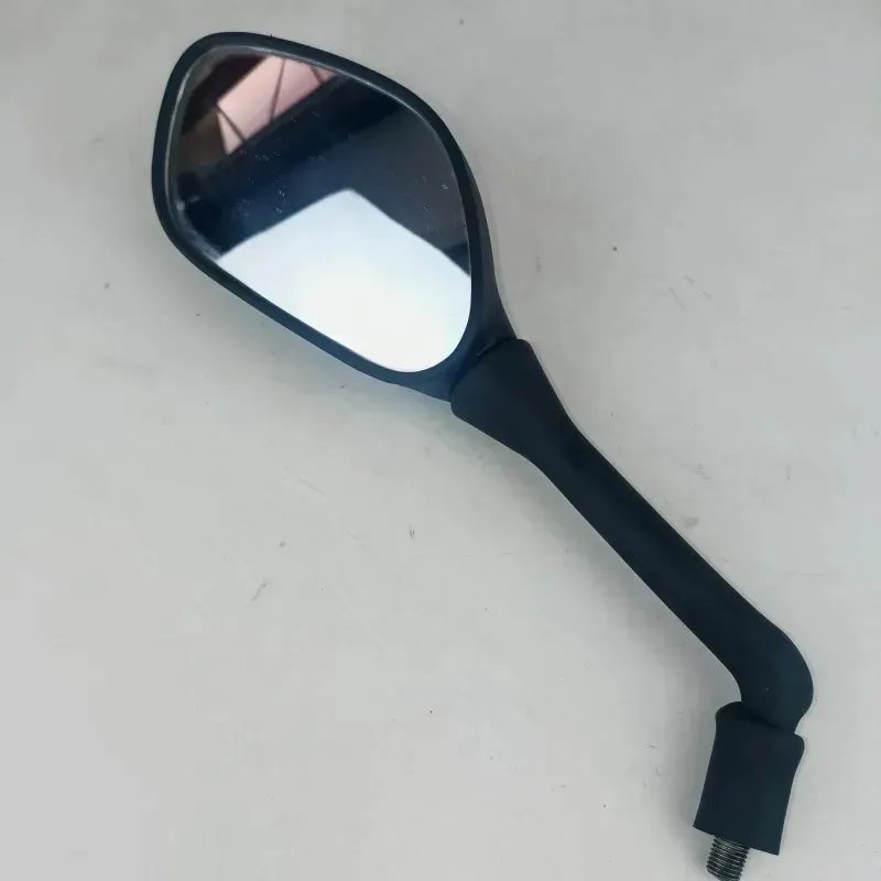 Retrovisor izquierdo Retrovisor izquierdo