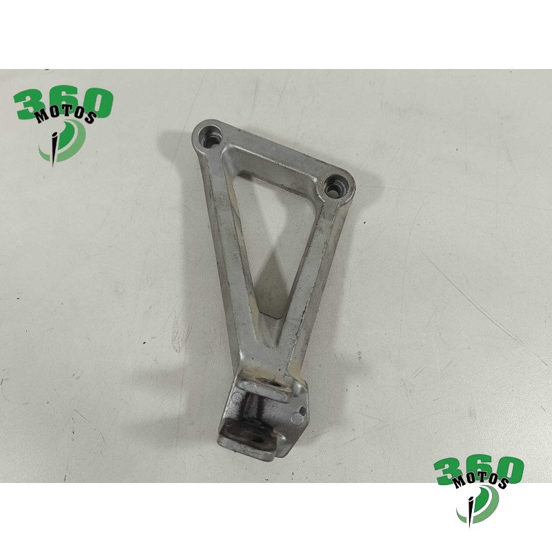 Soporte estribera trasero izquierdo