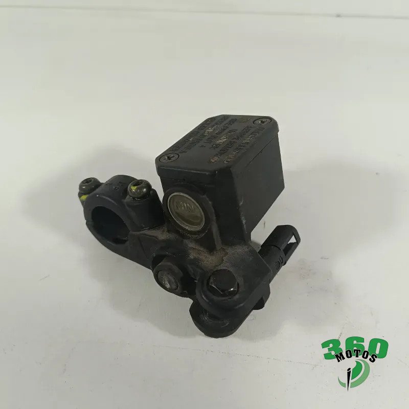 Bomba freno delantera