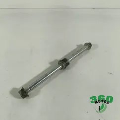 Eje rueda delantera