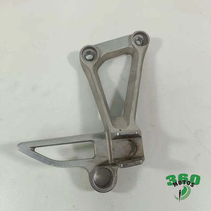 Soporte estribera trsasero derecho