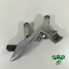 Soporte estribera delantero derecho