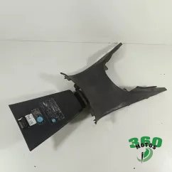 Embellecedor bajo asiento