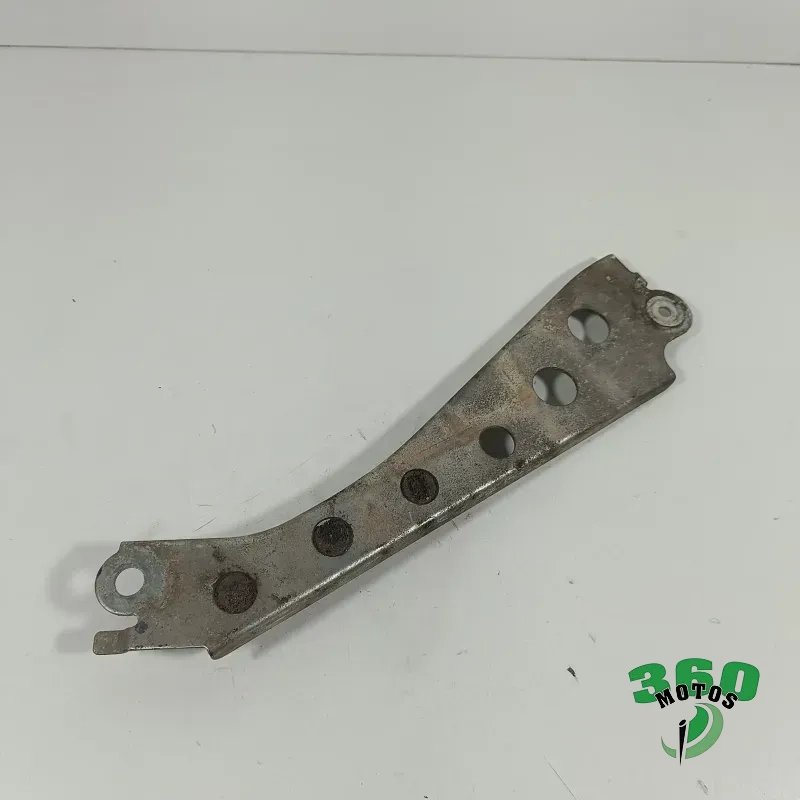 Soporte estribera delantero derecho