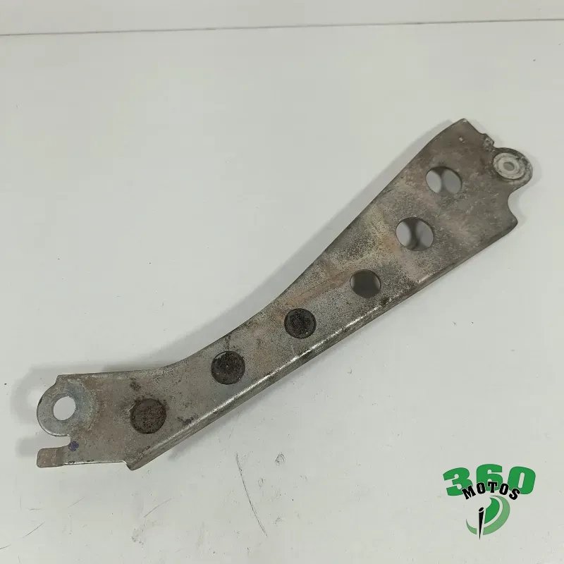 Soporte estribera delantero derecho
